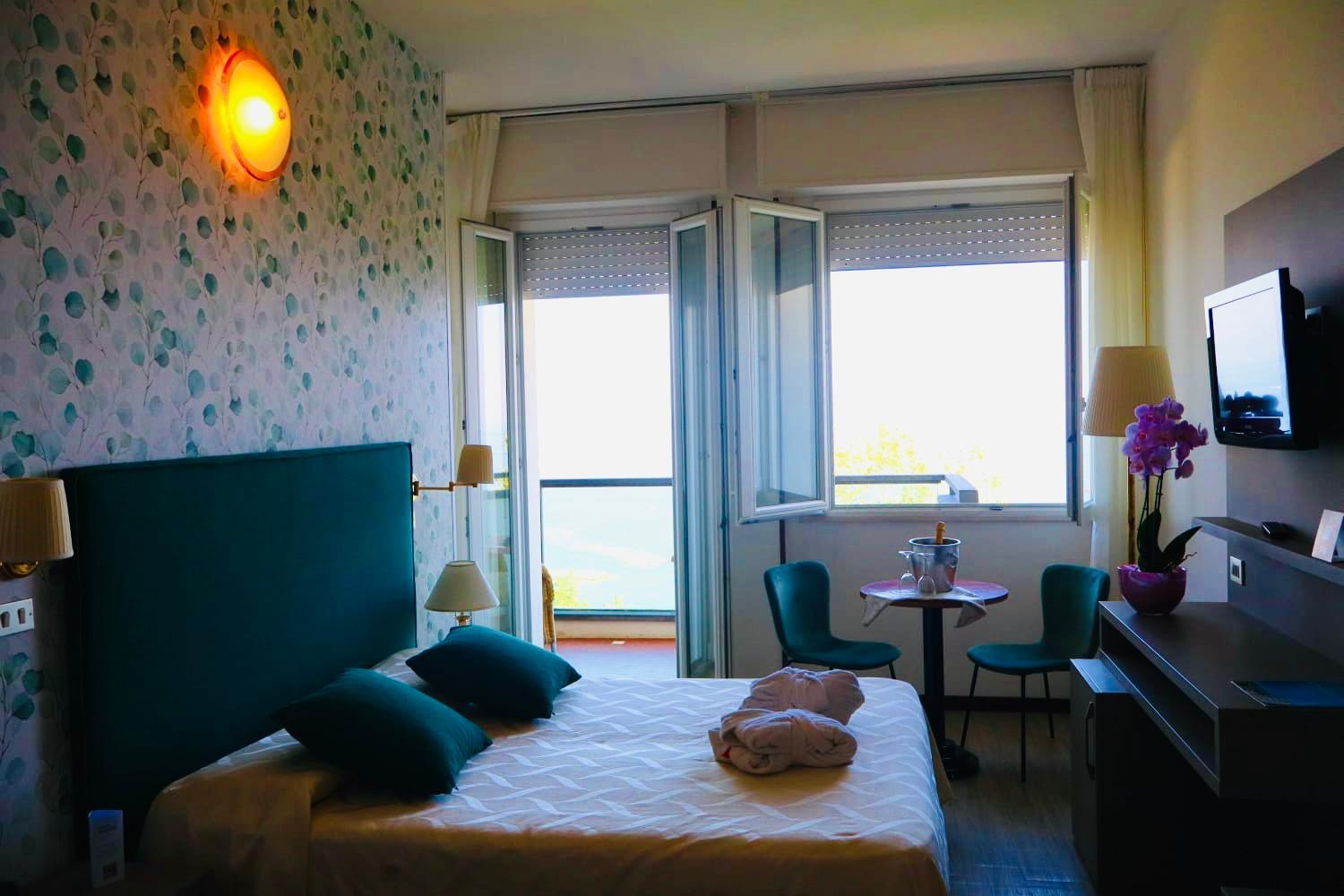 Double or Twin Room Balcony Sea View