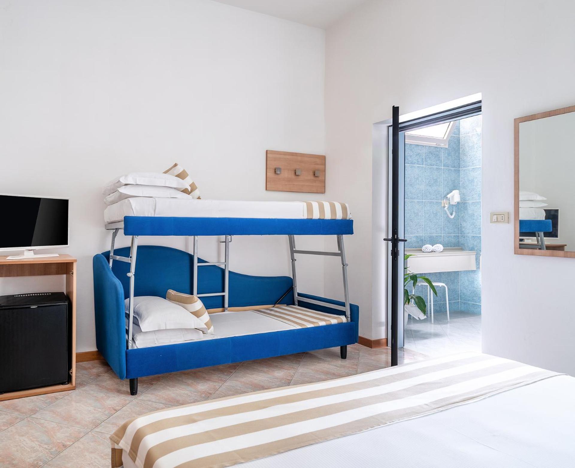 Standard Quadruple Room