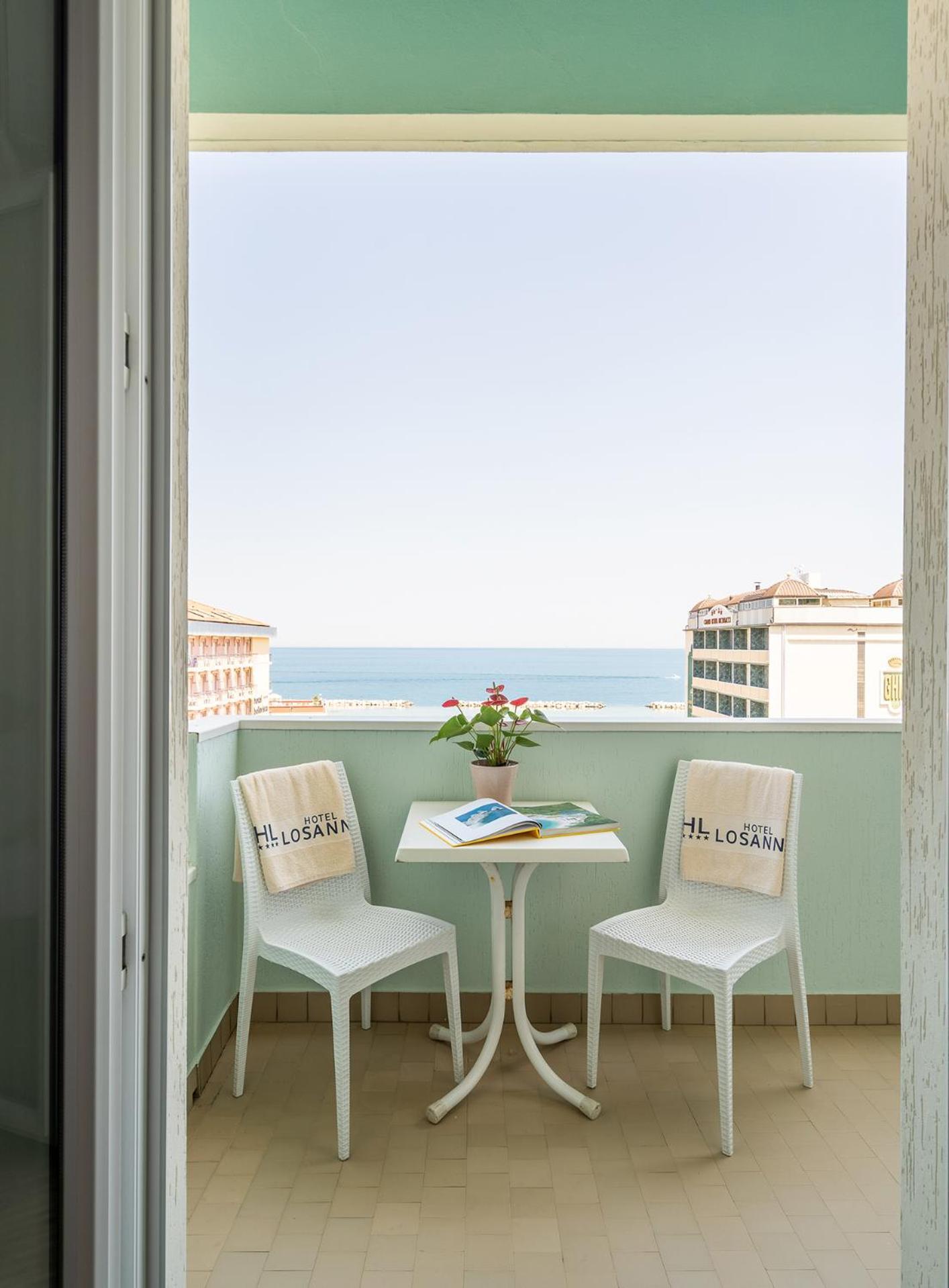 Double or Twin Room Sea View
