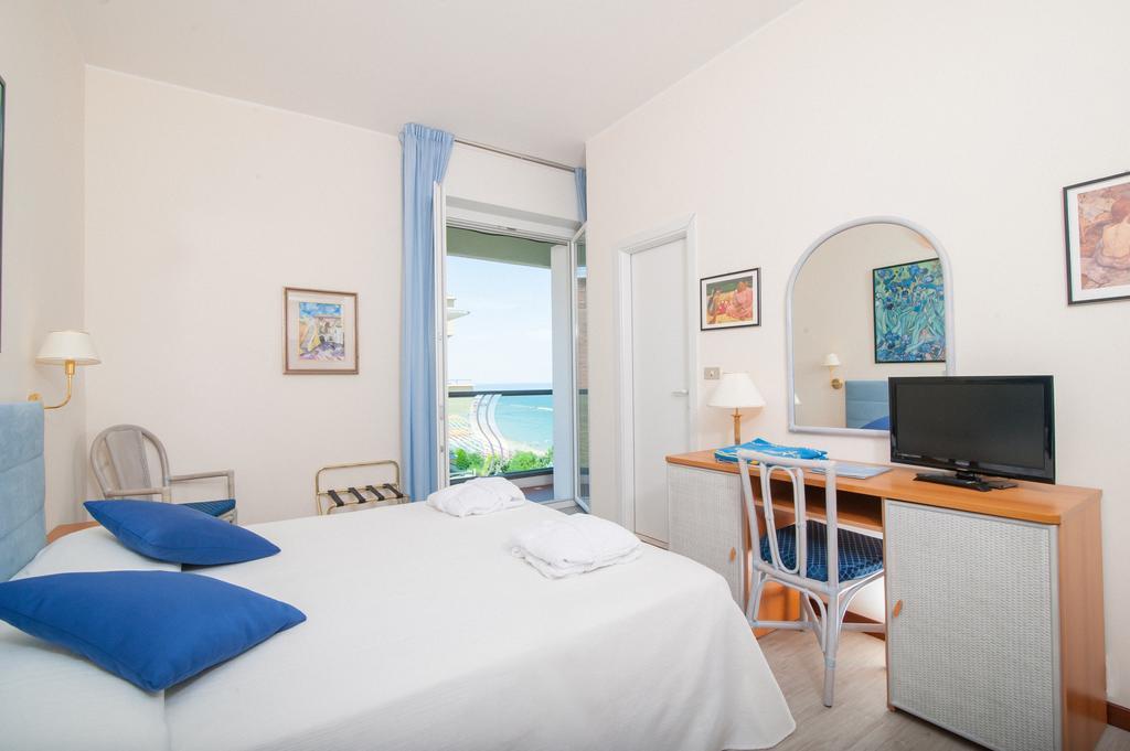 Double or Twin Room Balcony Sea View